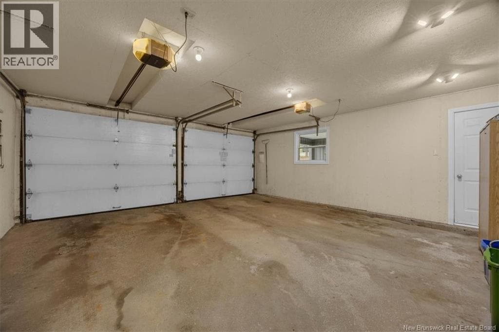16 Braun Crescent, photo 42