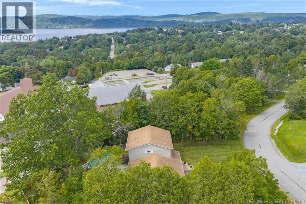 16 Braun Crescent, photo 48