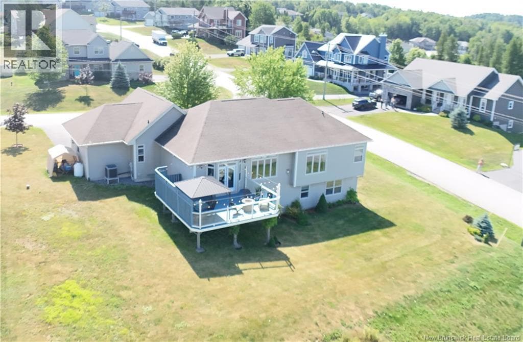 3 Pioneer Avenue, photo 3