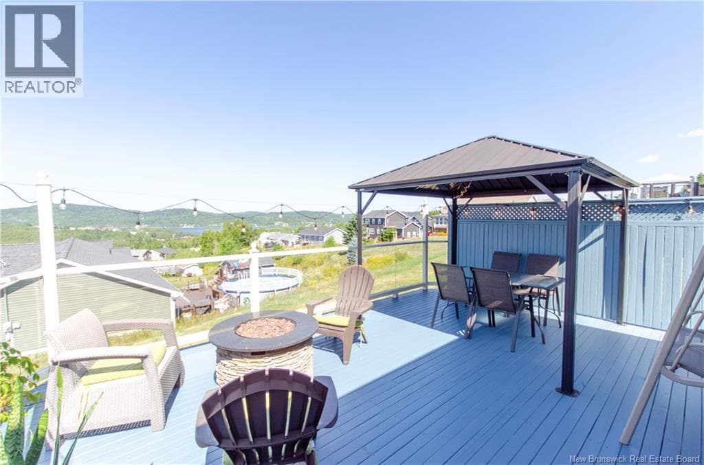 3 Pioneer Avenue, photo 4