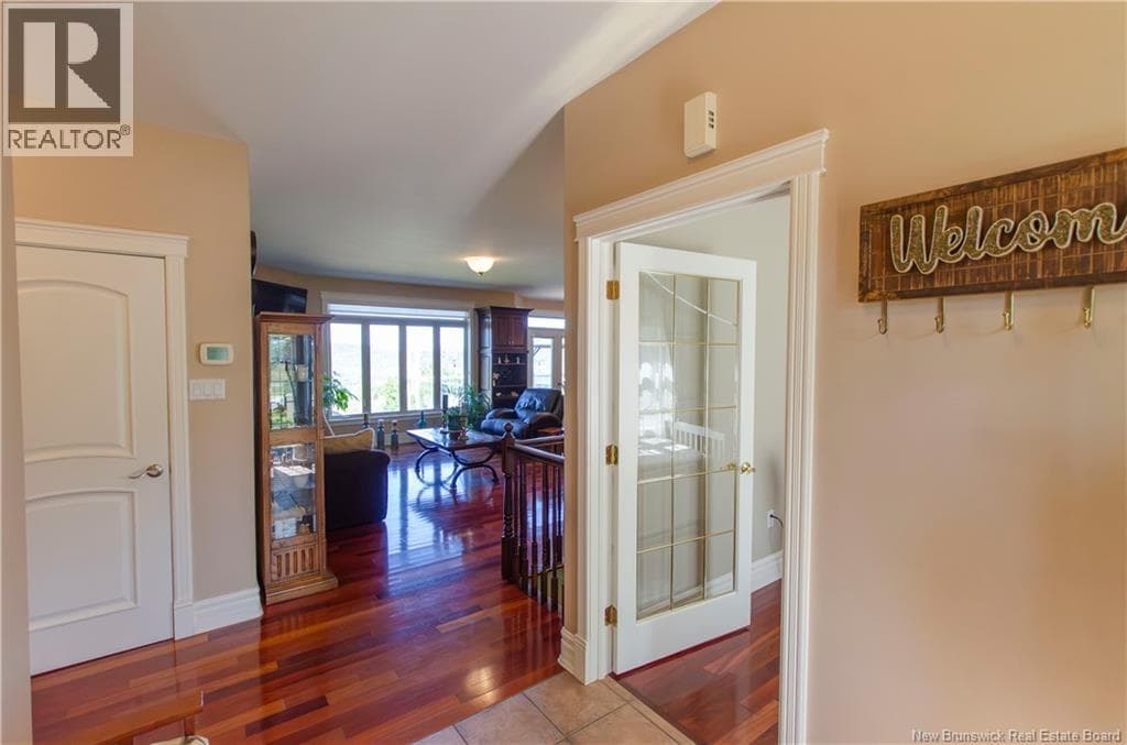 3 Pioneer Avenue, photo 7