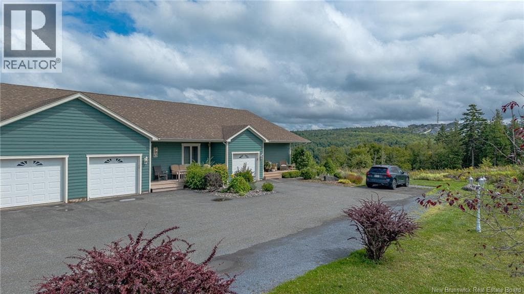 63 Merritt Hill Road, photo 2