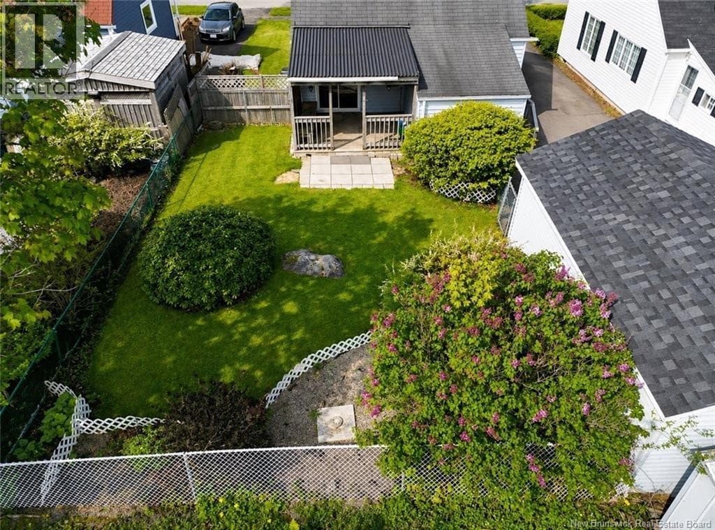 36 Pugsley Avenue, photo 4