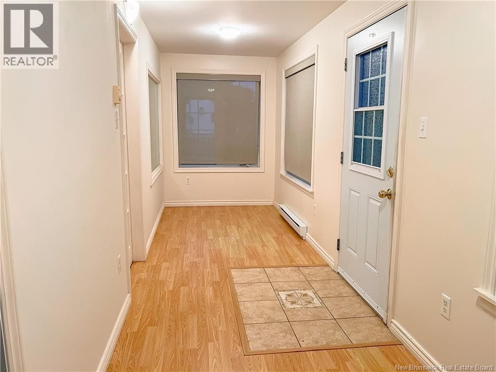36 Pugsley Avenue, photo 6