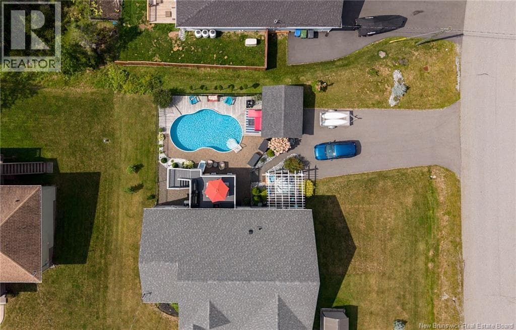 27 Runnymede Drive, photo 3