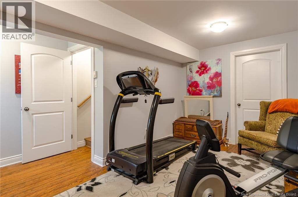 27 Runnymede Drive, photo 32