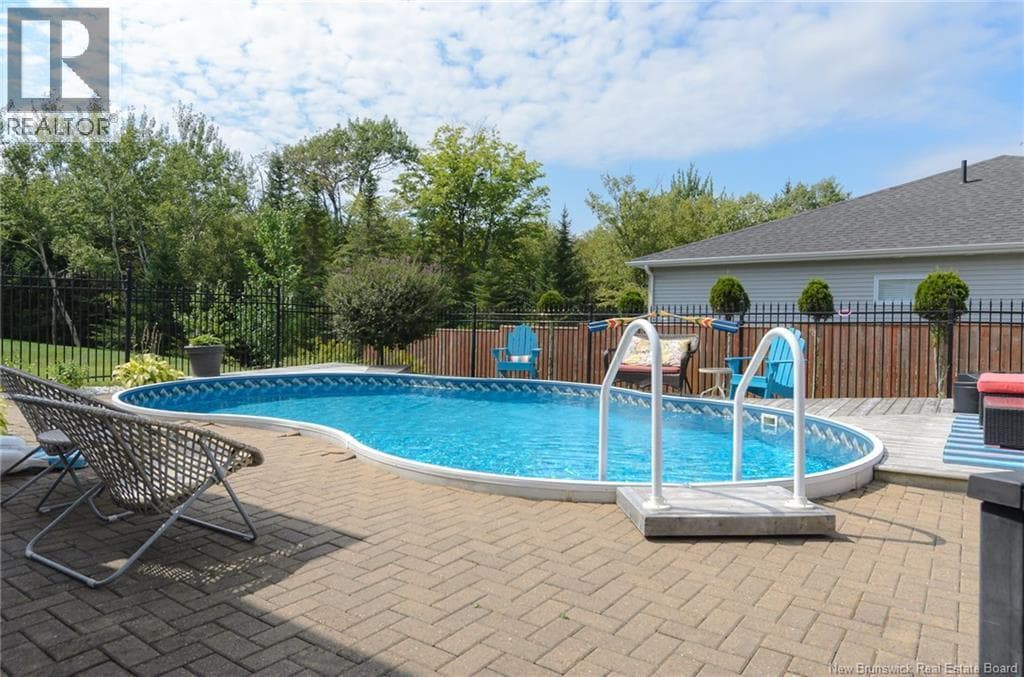 27 Runnymede Drive, photo 45