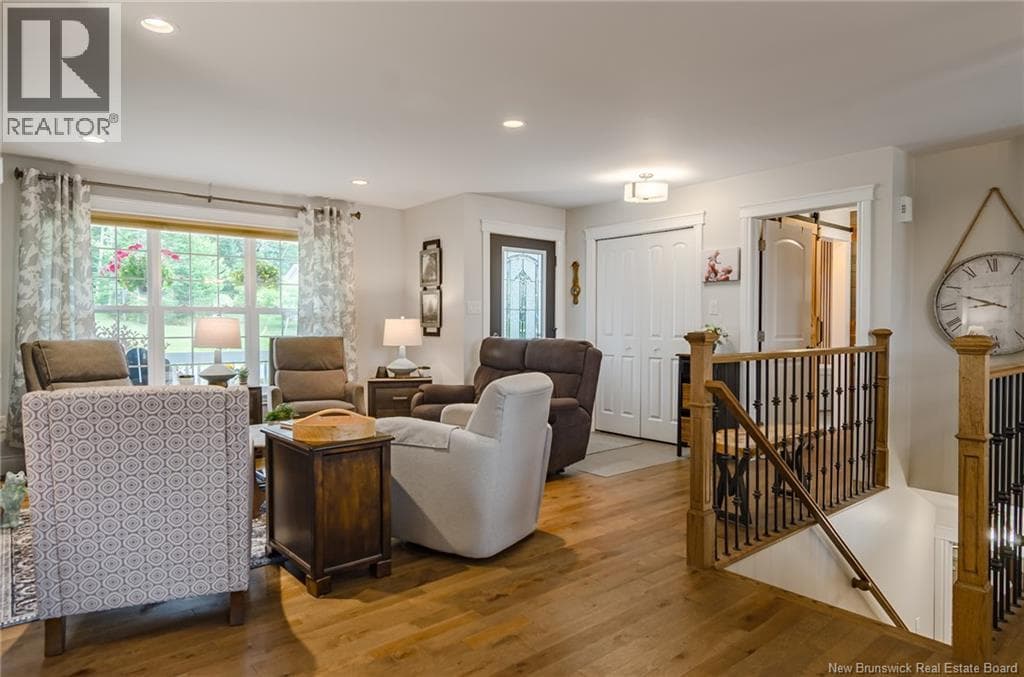 27 Runnymede Drive, photo 16