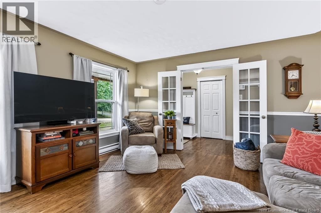 65 Meadow Avenue, photo 4