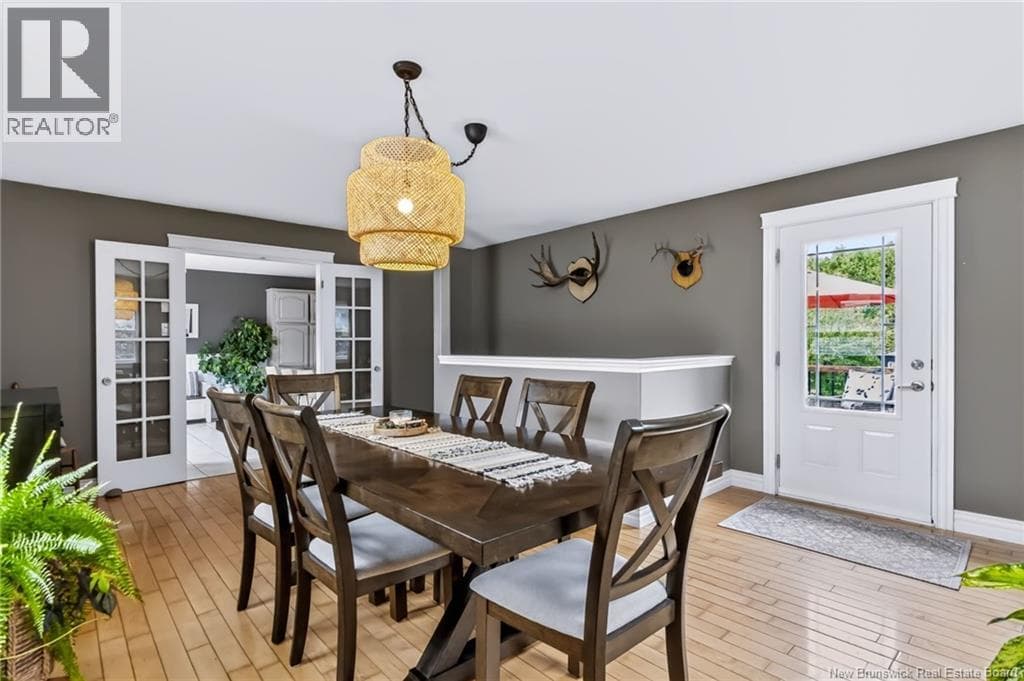 65 Meadow Avenue, photo 3