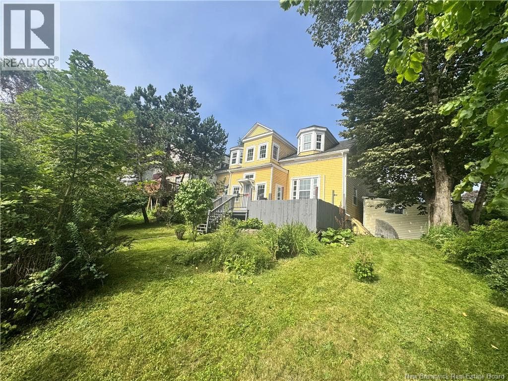 157 Winslow Street, photo 3