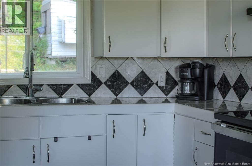225 Woolastook Drive, photo 8