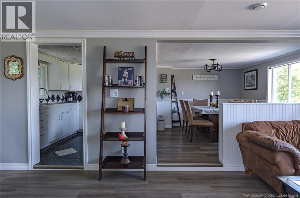 225 Woolastook Drive, photo 9