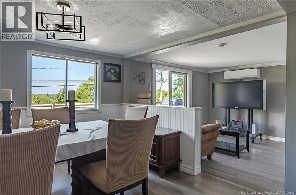 225 Woolastook Drive, photo 5