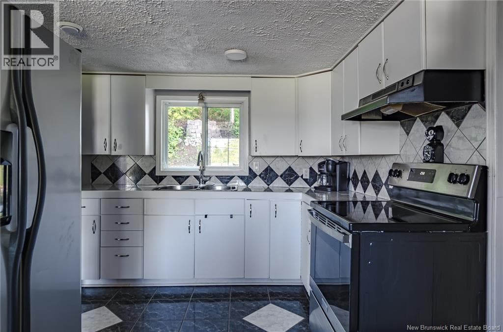225 Woolastook Drive, photo 4