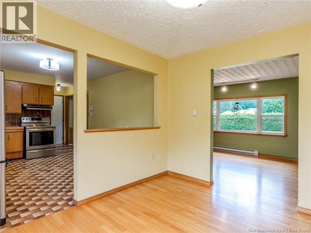6 Charles, photo 4