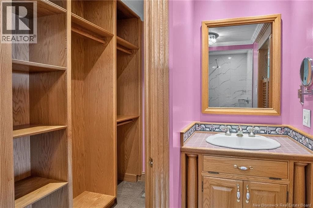 127 Bay Crescent Drive, photo 32