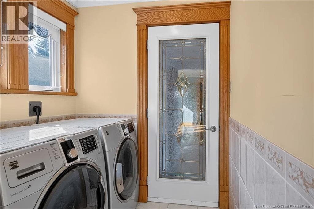 127 Bay Crescent Drive, photo 38