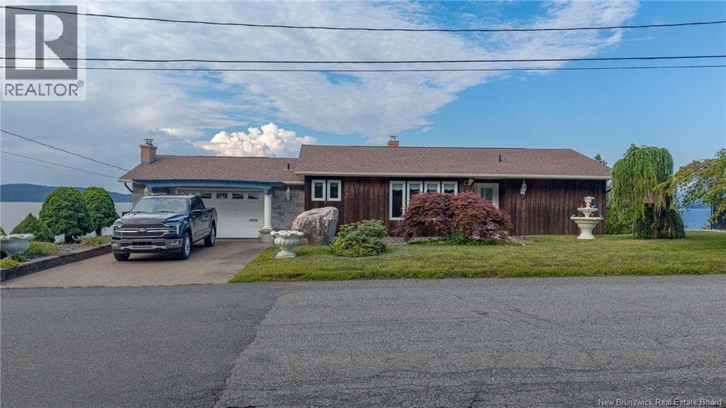 127 Bay Crescent Drive, photo 3