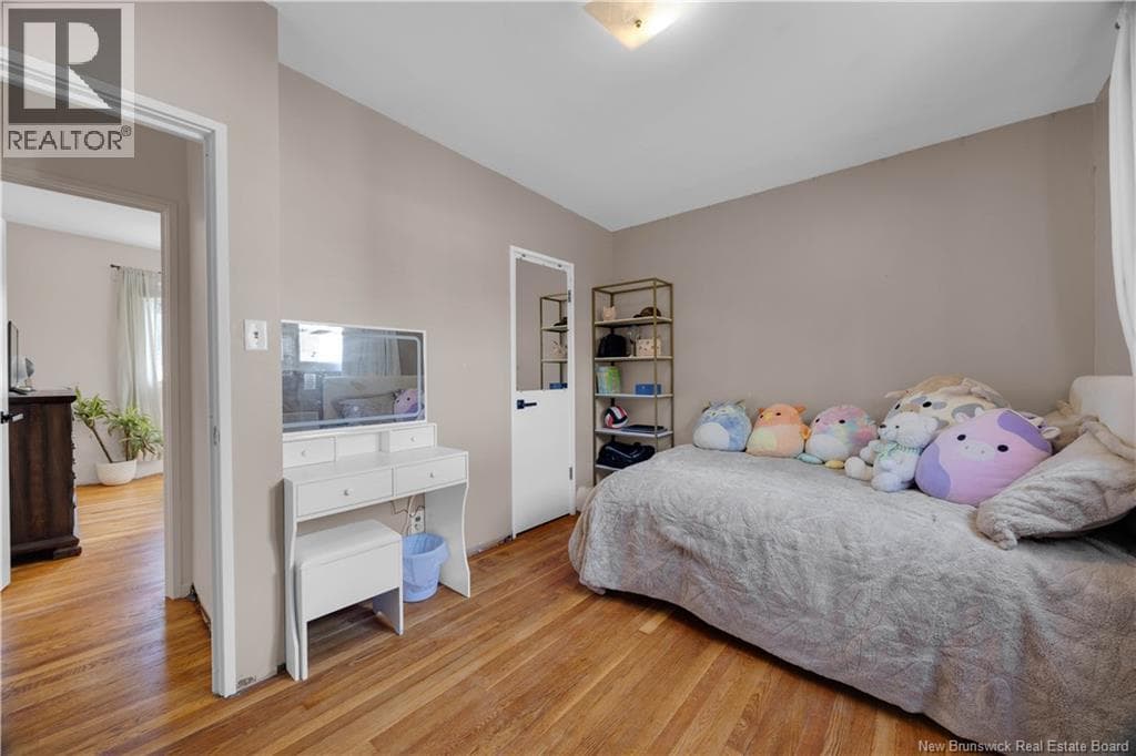 96 Woodward Avenue, photo 16
