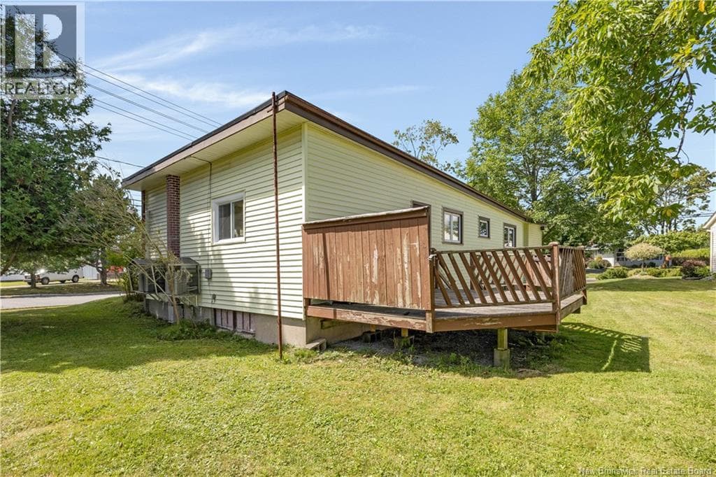 96 Woodward Avenue, photo 24