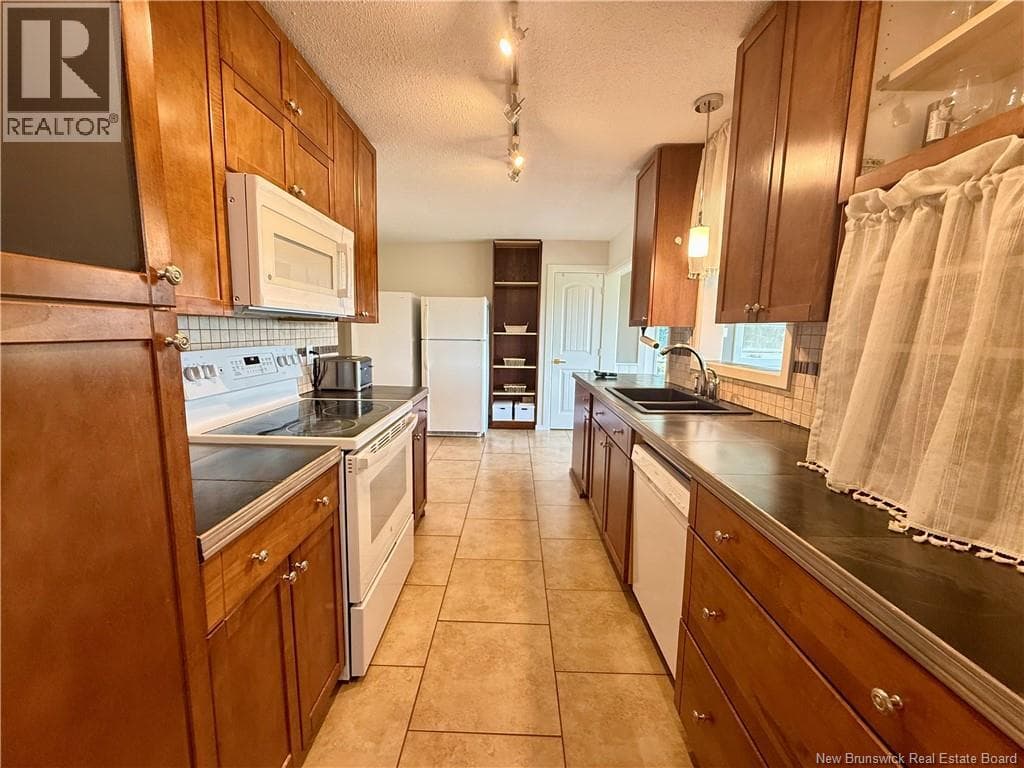376 Kennebecasis River Road, photo 11