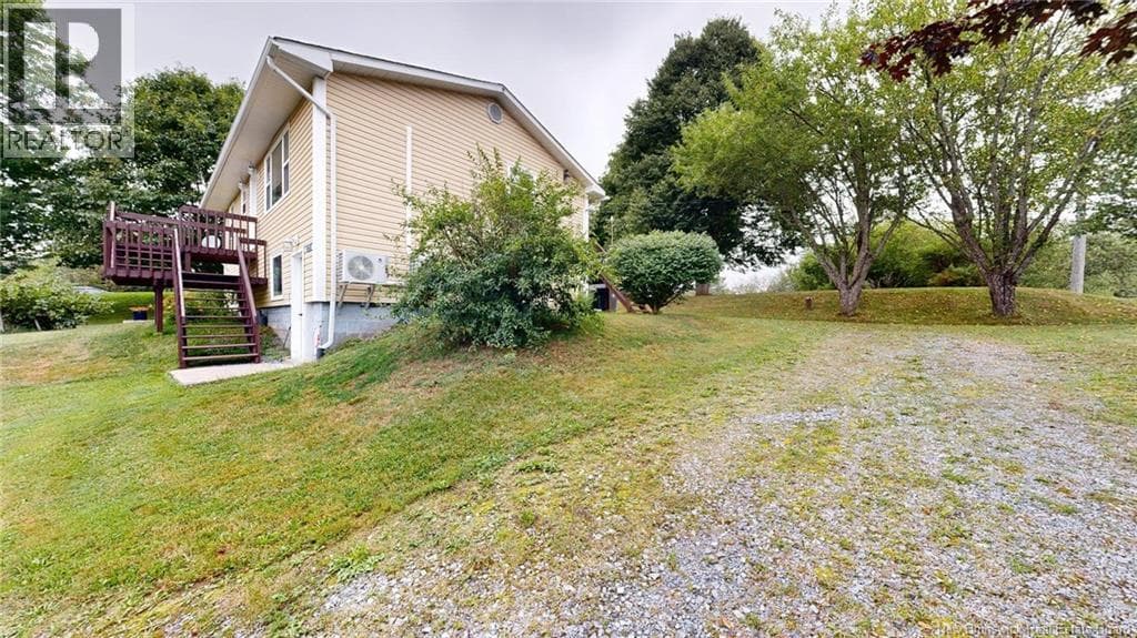 125 Old Road, photo 2