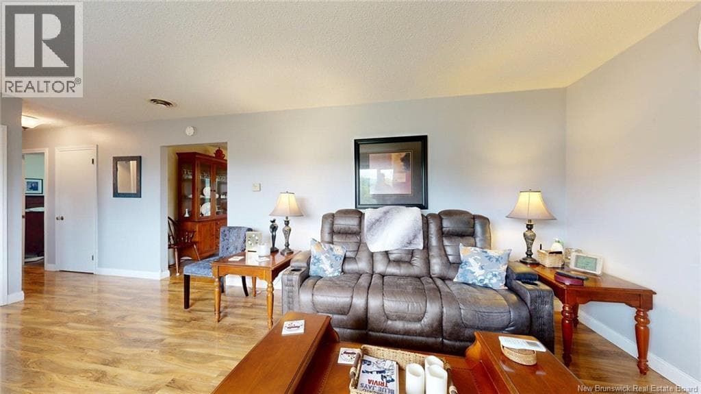 125 Old Road, photo 8