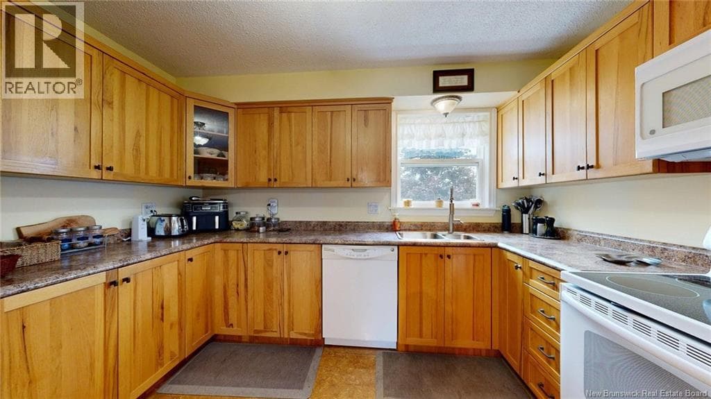 125 Old Road, photo 10