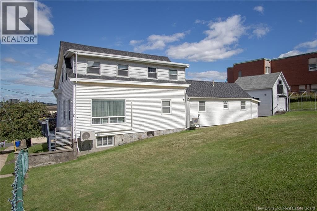 290 Tower Street, photo 42