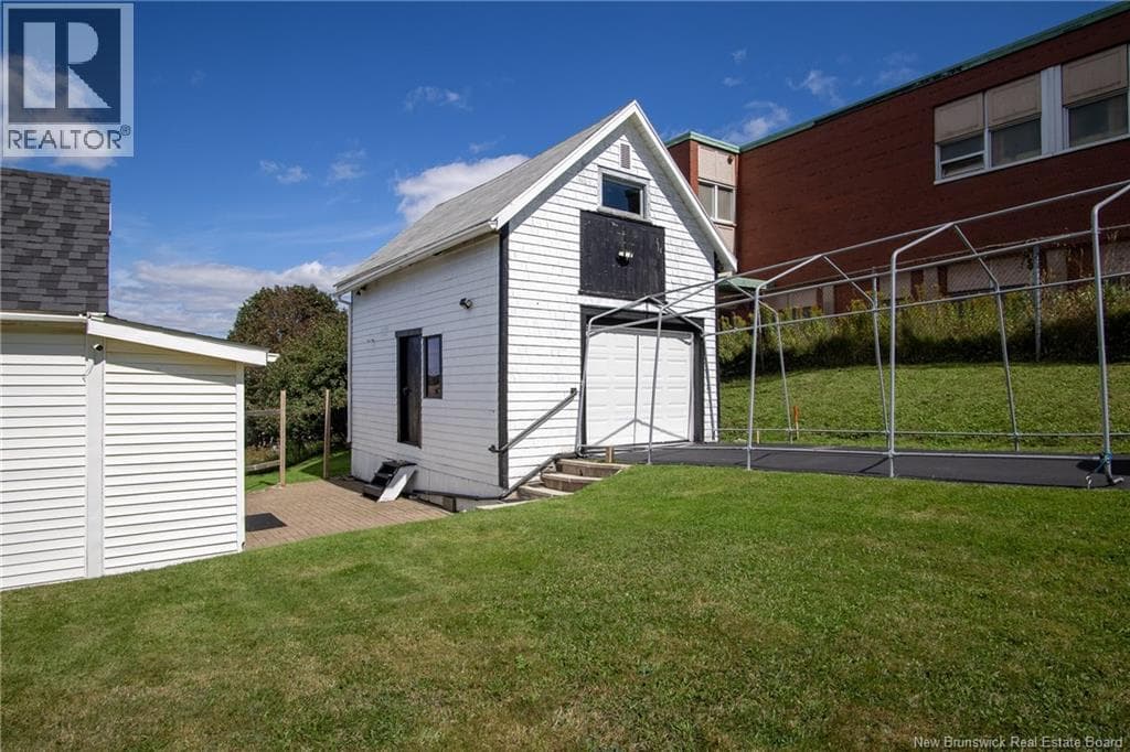 290 Tower Street, photo 39
