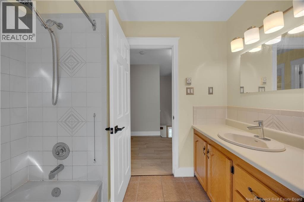 18 Delmar Crescent, photo 24