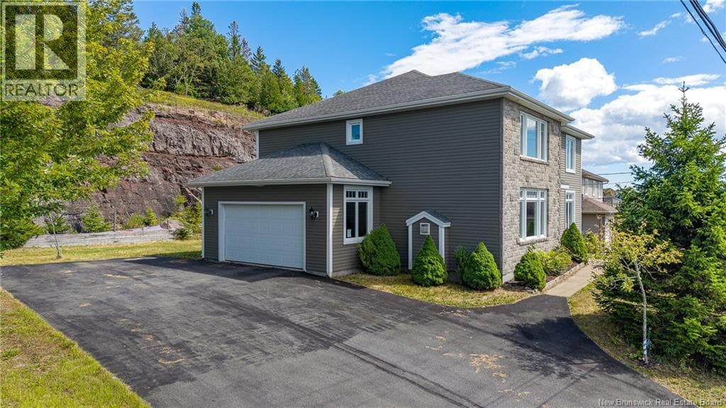 84 Anchorage, photo 43