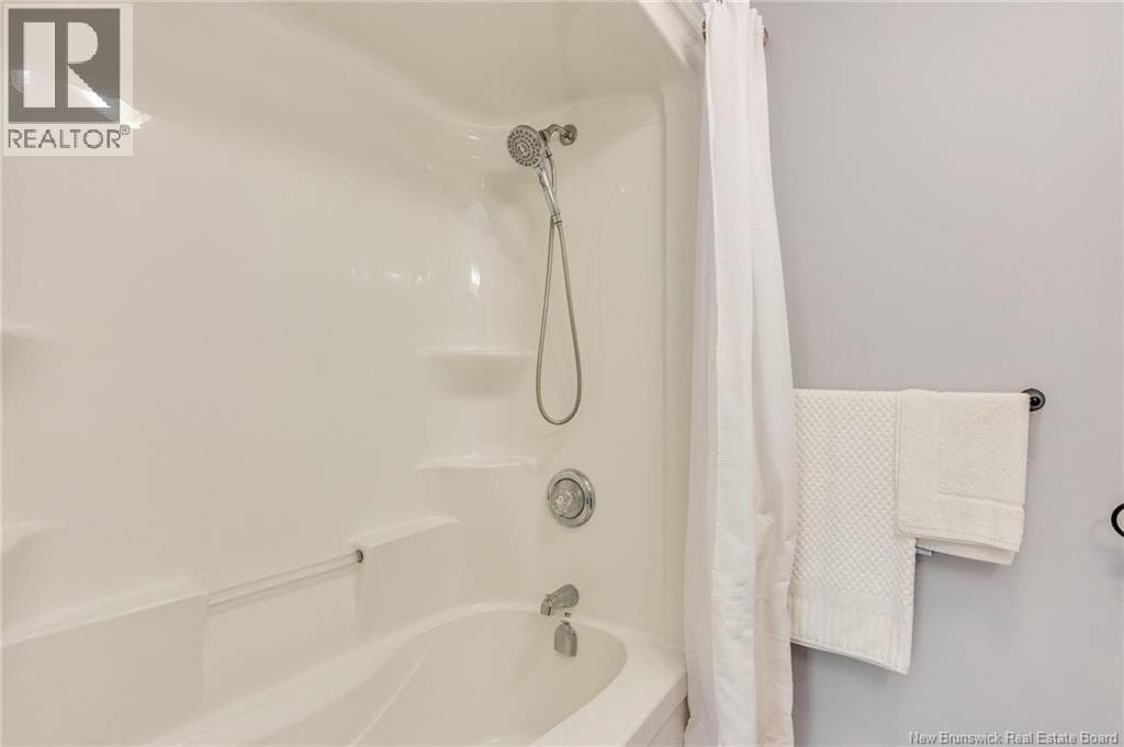 15 Worden Road, photo 18