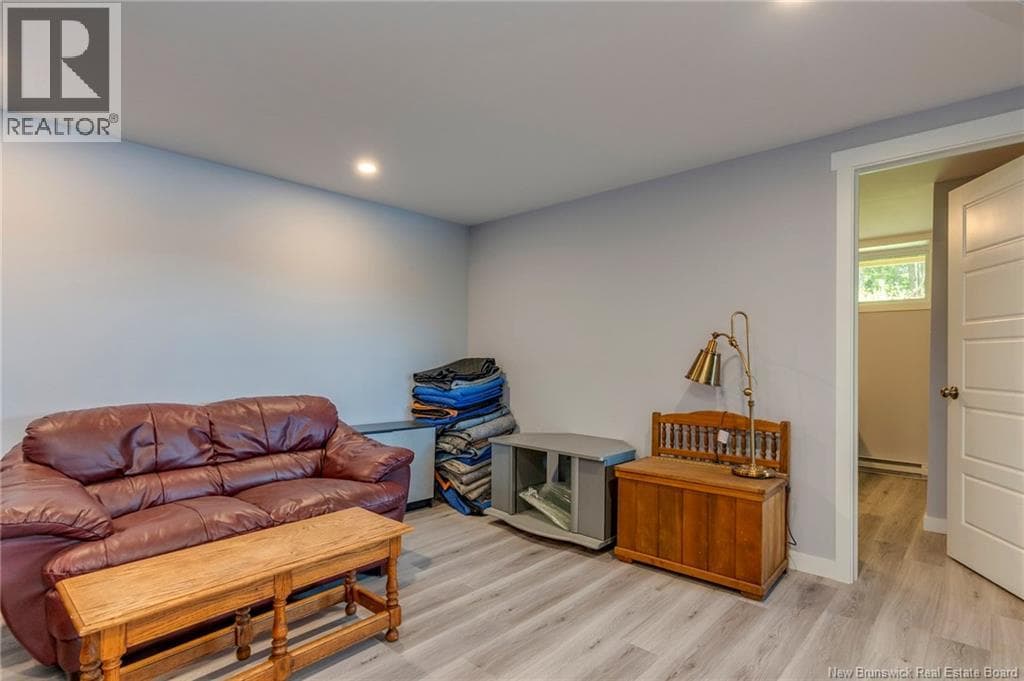 15 Worden Road, photo 32
