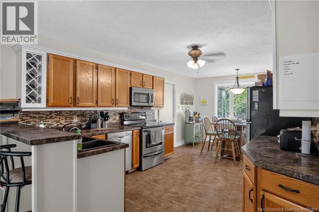 17 Lionel Drive, photo 12