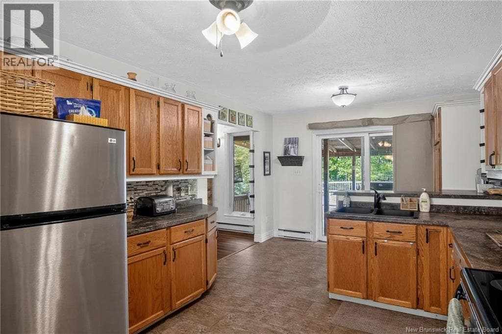 17 Lionel Drive, photo 13