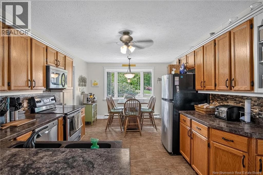 17 Lionel Drive, photo 15