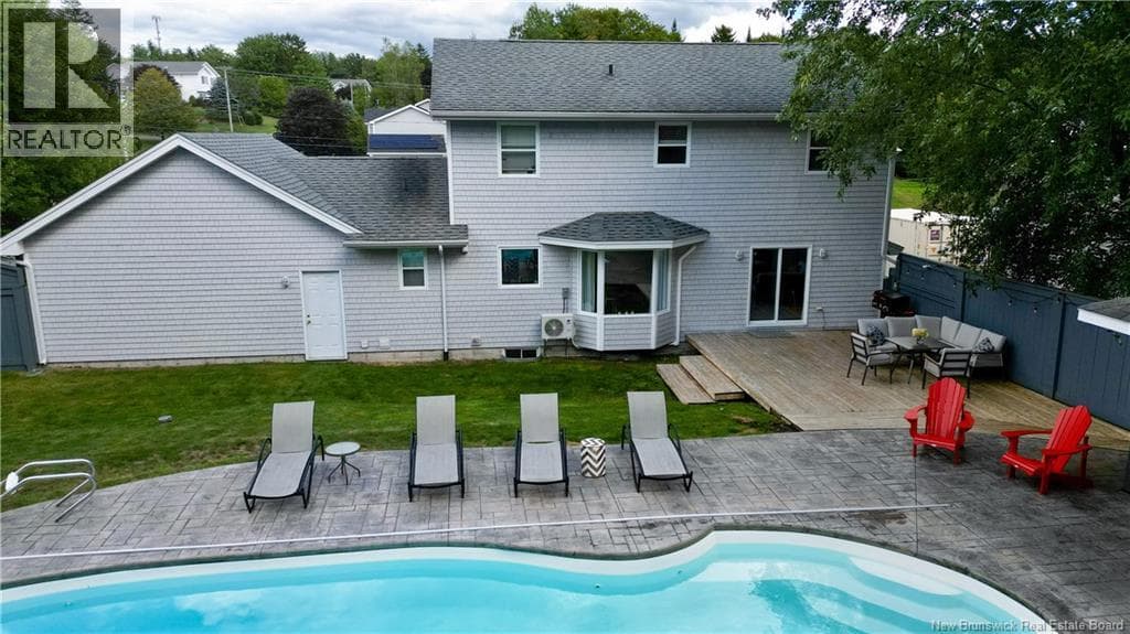 91 Queensbury Drive, photo 39