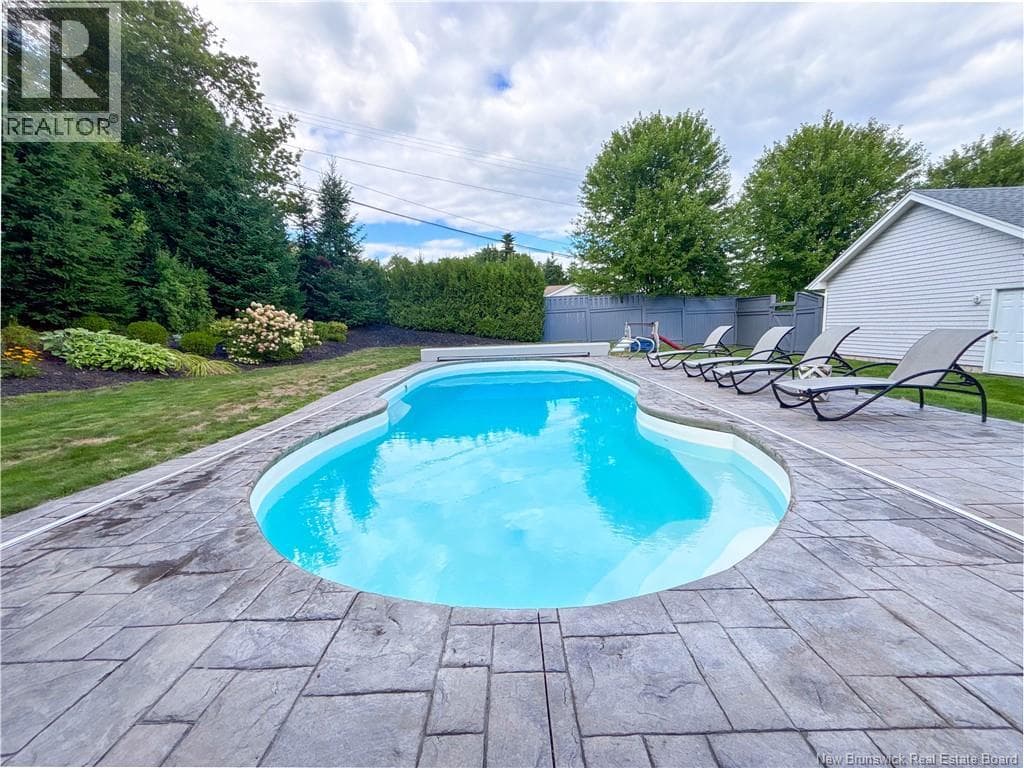91 Queensbury Drive, photo 5