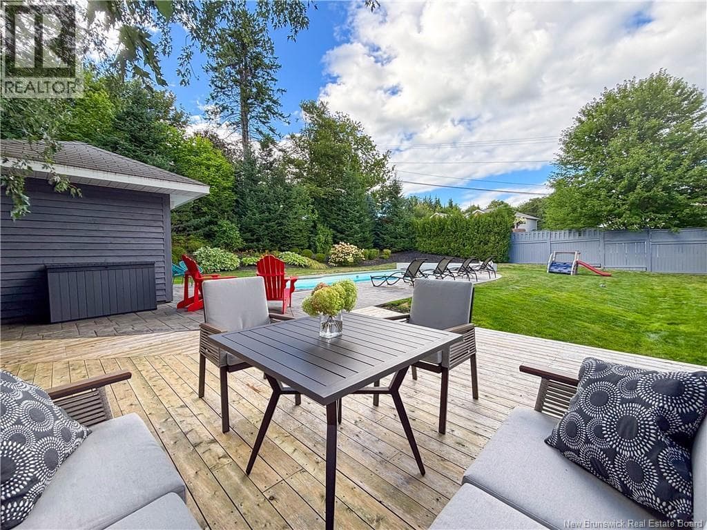 91 Queensbury Drive, photo 10