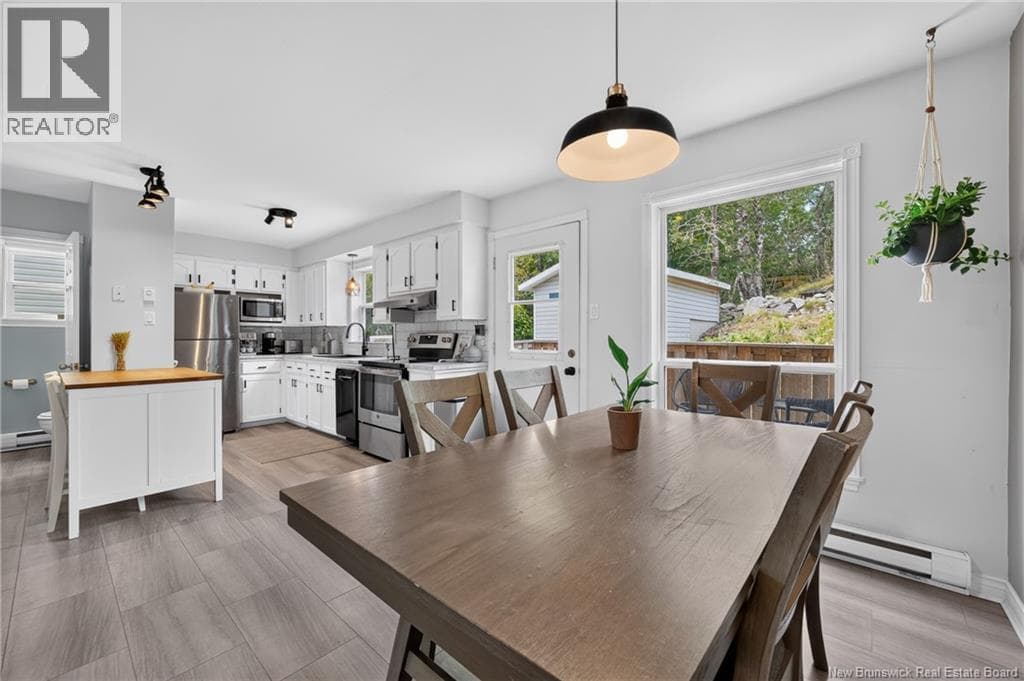 16 Parkwood Avenue, photo 15