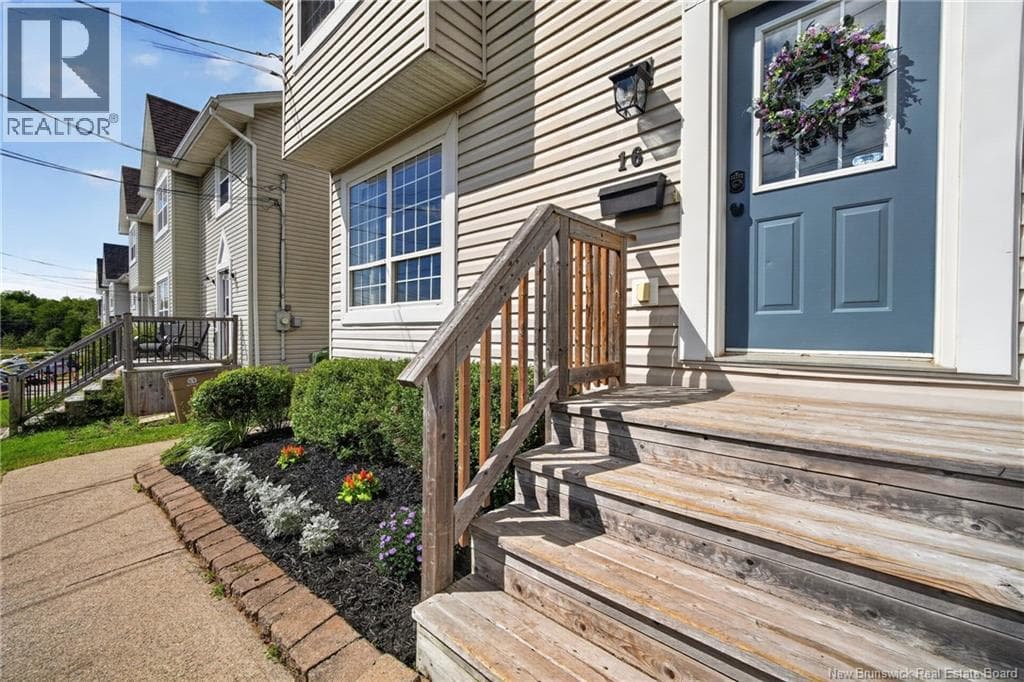 16 Parkwood Avenue, photo 3