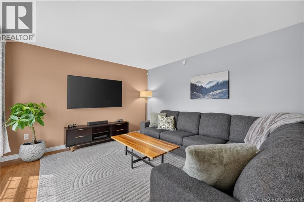 16 Parkwood Avenue, photo 5