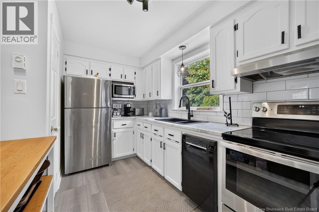16 Parkwood Avenue, photo 10