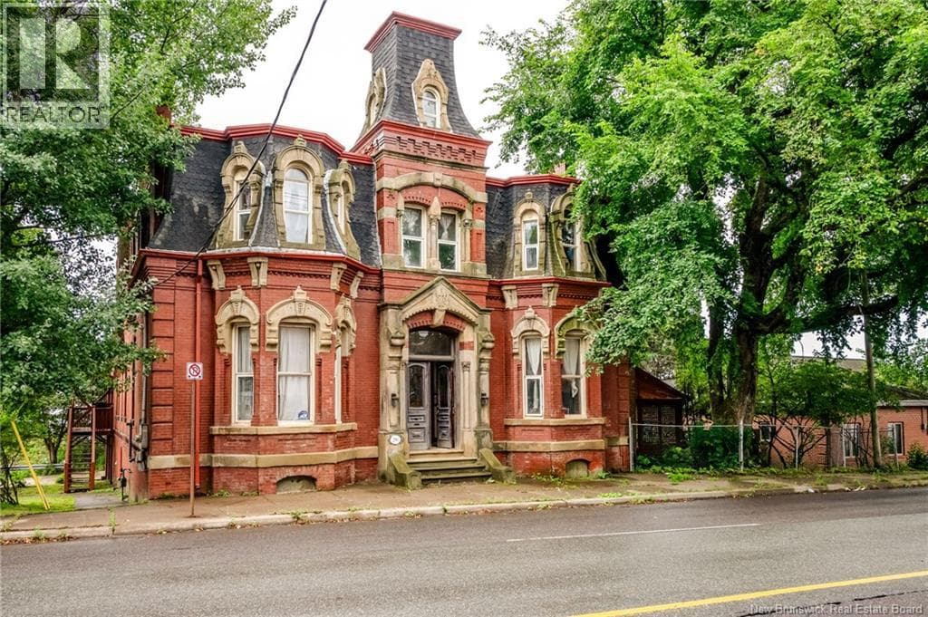 290 Crown Street