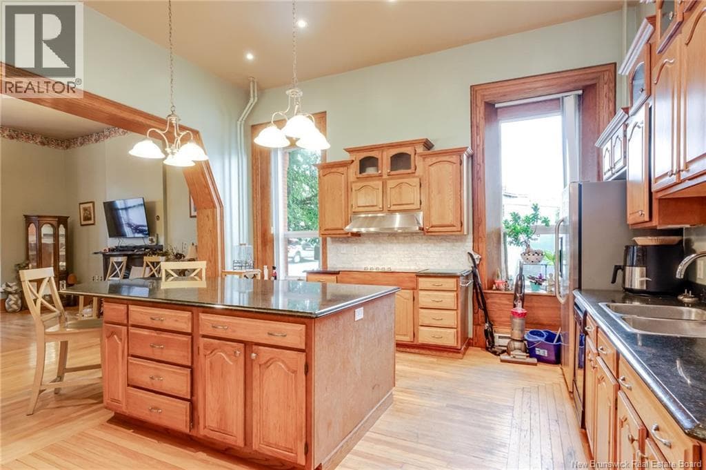 290 Crown Street, photo 11
