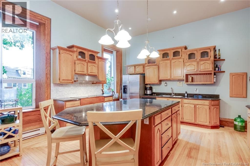 290 Crown Street, photo 17