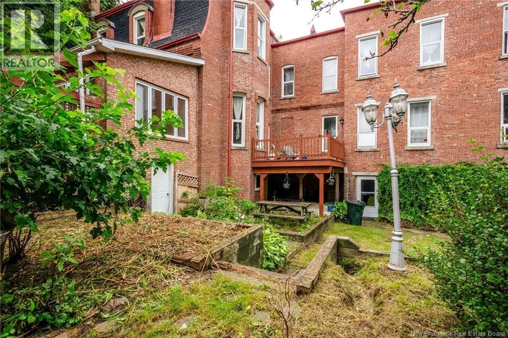 290 Crown Street, photo 40
