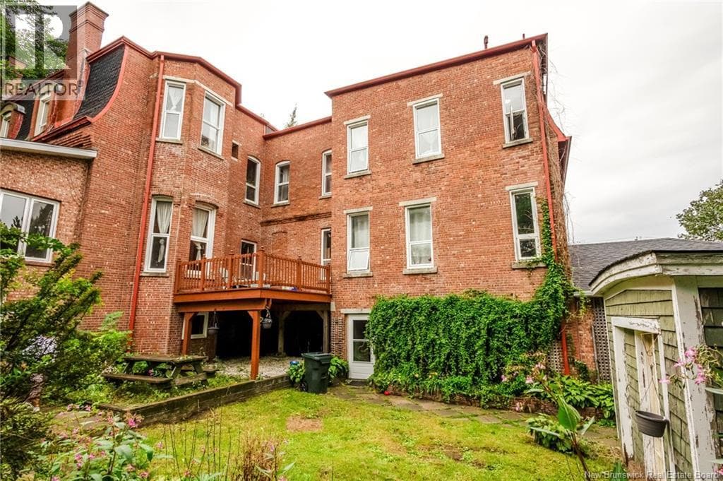 290 Crown Street, photo 47